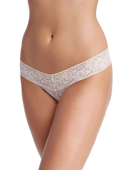 Signature Stretchy Lace Low Rise Thong